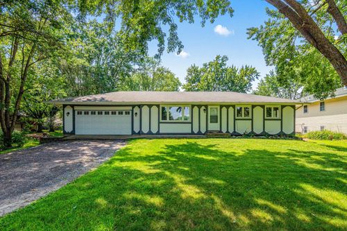 8210 Red Oak Dr, Mounds View, MN, 55112-5927 | Card Image