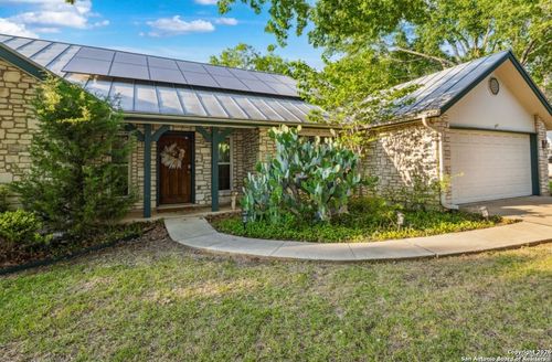 101 Country Ln, Castroville, TX, 78009-5010 | Card Image