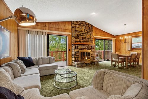 17 Devizis Dr, Bella Vista, AR, 72714-3820 | Card Image