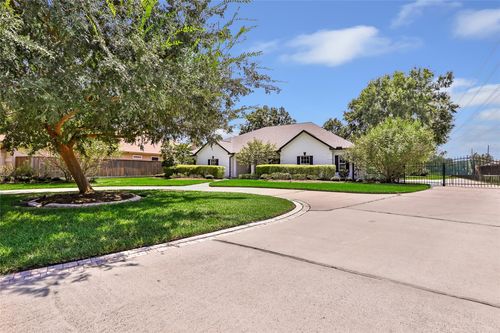 15 New Oak Trl, Kingwood, TX, 77346-4043 | Card Image