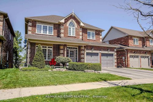 3 Furlan Crt, Uxbridge, ON, L9P1Z8 | Card Image