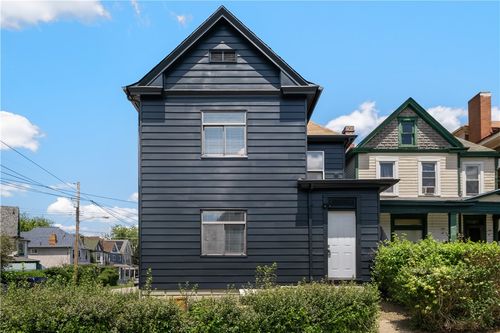 601 E 16th Ave, Munhall, PA, 15120-2027 | Card Image