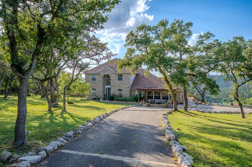 1950 Estrellita Ranch Rd, Canyon Lake, TX, 78133-5455 | Card Image
