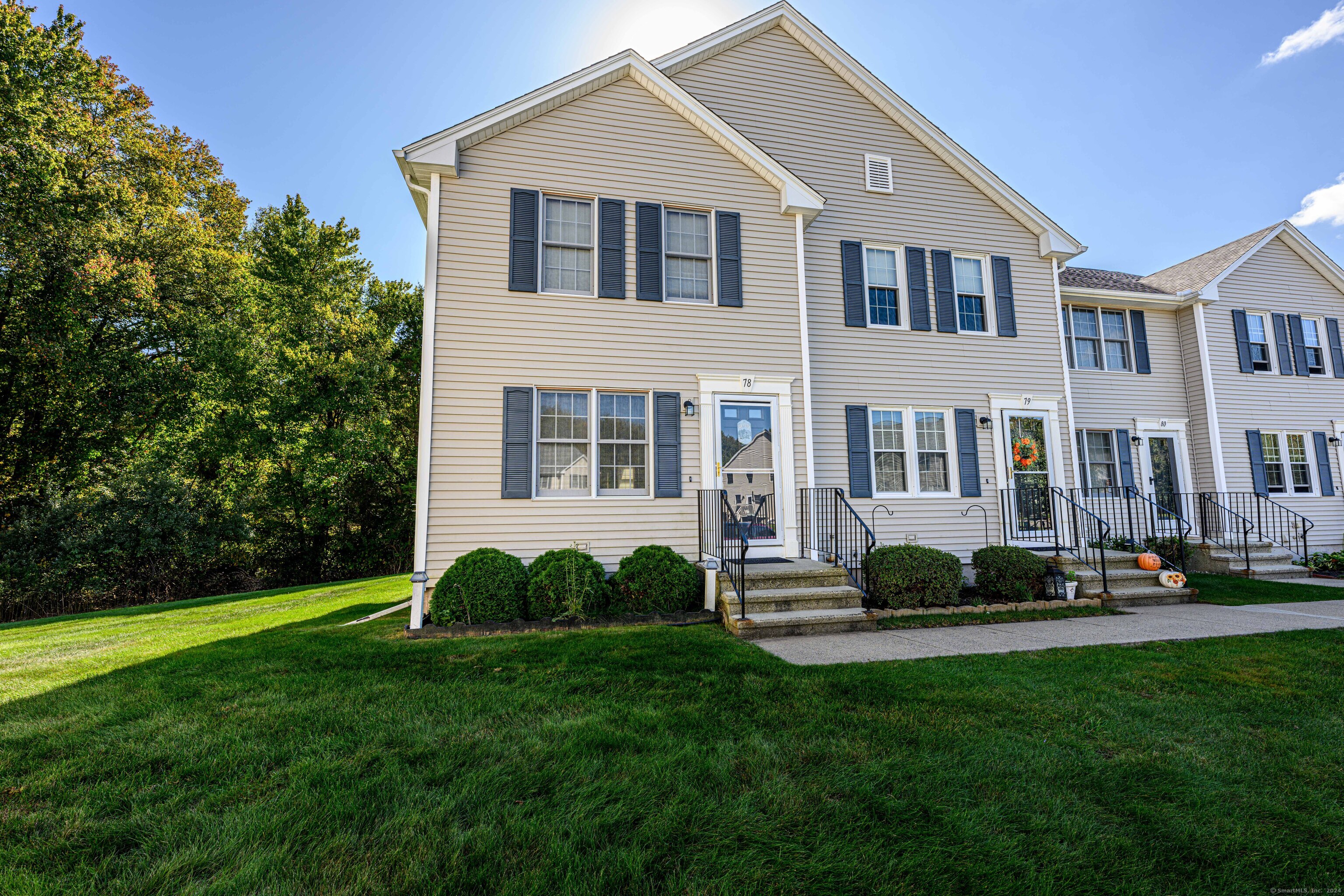 White Tail Ln, Wallingford, CT 06492