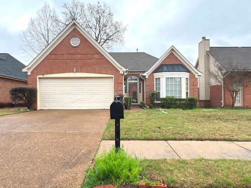 9347 Garden Woods Dr, Cordova, TN, 38016-4729 | Card Image