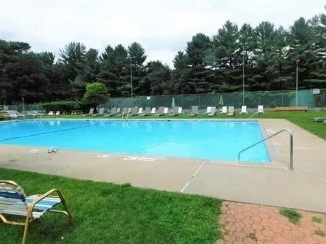 315 - 315 Regency Park Dr, Condo with 2 bedrooms, 2 bathrooms and null parking in Agawam MA | Image 24
