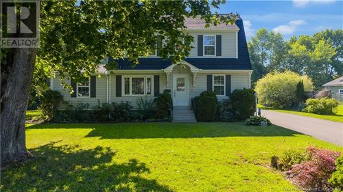 45 Duke St, Saint Stephen, NB, E3L2H1 | Card Image