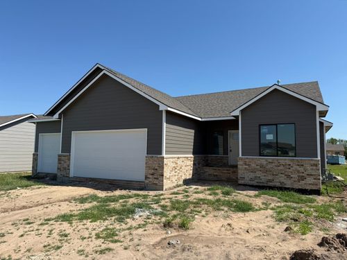 2131 E Cedar Tree St, Park City, KS, 67219-2301 | Card Image