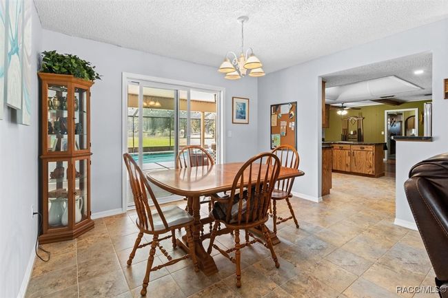 7618 W Golf Club St, House other with 3 bedrooms, 2 bathrooms and 2 parking in Crystal River FL | Image 17