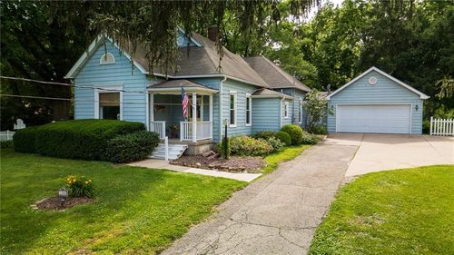 2304 Maple Ave, Leavenworth, KS, 66048-4440 | Card Image