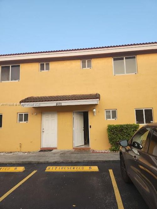apt-5-8171 Nw 8th St, Miami, FL, 33126-2825 | Card Image