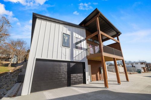 31-47 Old Oakhill, Reeds Spring, MO, 65737-4235 | Card Image