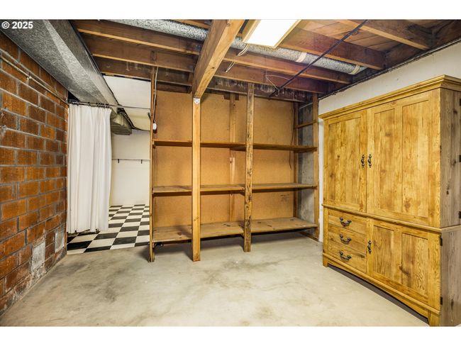 764 10 Th St, House other with 3 bedrooms, 3 bathrooms and 2 parking in Lake Oswego OR | Image 35