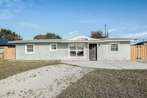 2831 Ne Savannah Road, Jensen Beach, FL, 34957 | Card Image
