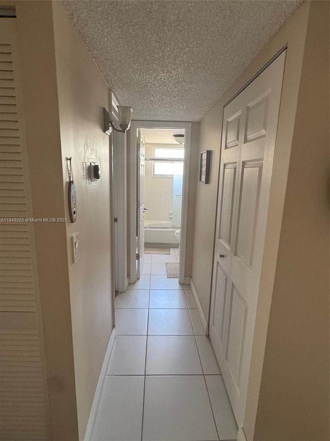 APT-201 - 1920 Sabal Palm Dr, Condo with 3 bedrooms, 2 bathrooms and null parking in Davie FL | Image 11