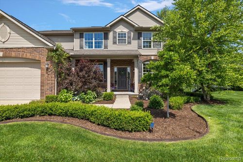 966 Wynstone Cir N, Oakland, MI, 48363-1617 | Card Image