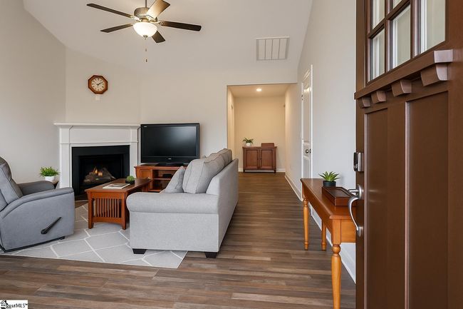 414 River Trace Loop, House other with 3 bedrooms, 2 bathrooms and 2 parking in Simpsonville SC | Image 4
