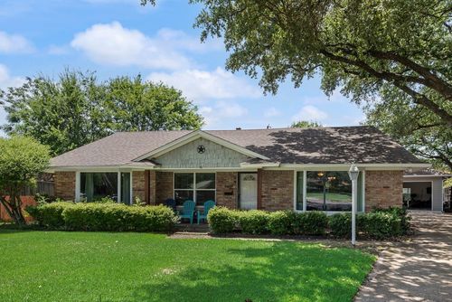 9619 Liptonshire Dr, Dallas, TX, 75238-2728 | Card Image