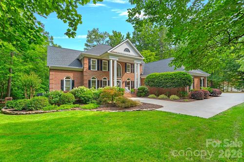 1317 Longleaf Ct, Matthews, NC, 28104-7887 | Card Image