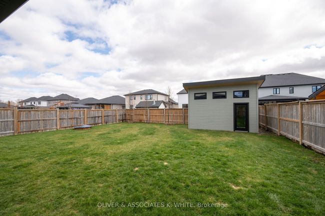 6345 Old Garrison Blvd, House other with 4 bedrooms, 3 bathrooms and 2 parking in London ON | Image 40