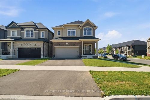 18 Macklin St, Brantford, ON, N3V0B2 | Card Image