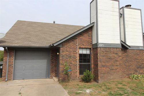 225 Skylark Ct, Norman, OK, 73069-8664 | Card Image