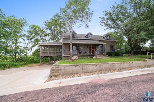 587 W 2nd St Street, Parker, SD, 57053 | Card Image