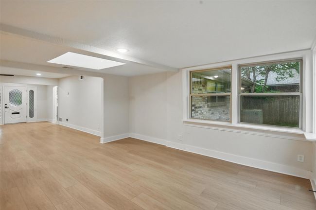 7716 La Risa Dr, House other with 4 bedrooms, 4 bathrooms and null parking in Dallas TX | Image 14