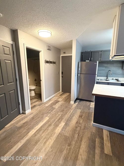 b-12-2210 Sentry Dr, Anchorage, AK, 99507-5352 | Card Image