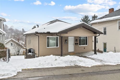 2652 Ivyglen St, Pittsburgh, PA, 15227-1708 | Card Image