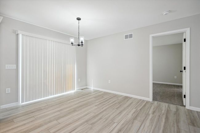 Dining Area to Deck | Image 11