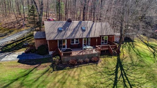 19 Arrowhead Ln, Narrowsburg, NY, 12764-5514 | Card Image