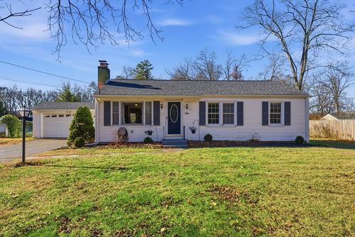 846 E Mountain Rd, Westfield, MA, 01085-1861 | Card Image