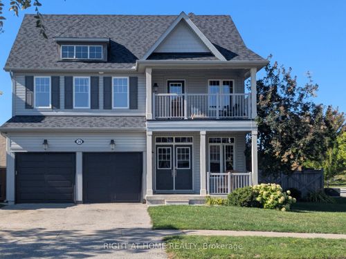 28 Timberbank Sq, Sutton West, ON, L0E1R0 | Card Image