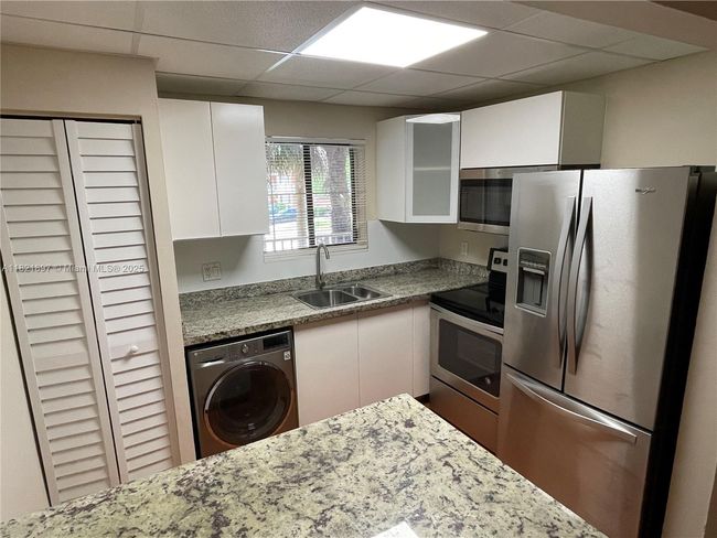 APT-206J - 6900 Sw 39 Th St, Condo with 2 bedrooms, 2 bathrooms and null parking in Davie FL | Image 6