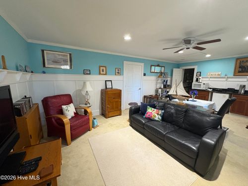a-1004a Kings Way, New Bern, NC, 28562-4328 | Card Image