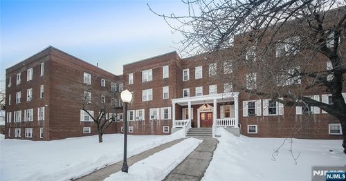155 Union Ave, Rutherford, NJ, 07070-1556 | Card Image