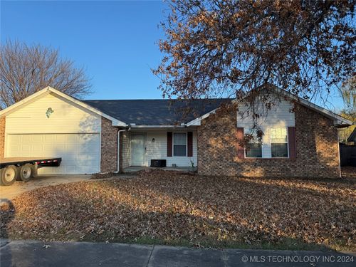 509 S 24th Street, Broken Arrow, OK, 74014 | Card Image