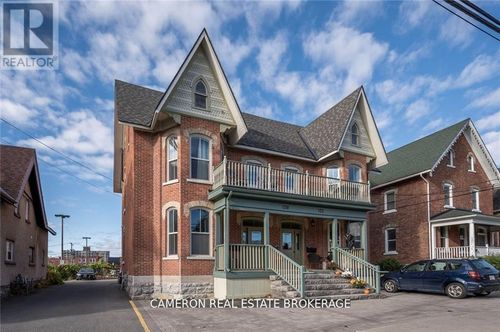 120-122 Sydney St, Cornwall, ON, K6H3H2 | Card Image