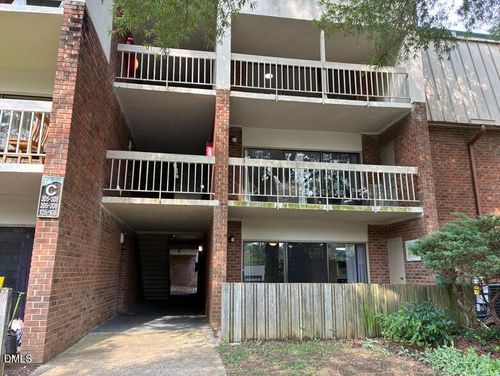 106-c-500 Umstead Dr, Chapel Hill, NC, 27516-1612 | Card Image