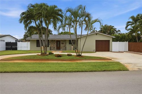 6620 Sw 6th St, Pembroke Pines, FL, 33023-1516 | Card Image