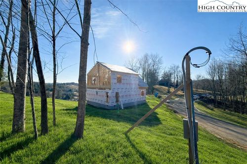 310 Autumn Run Road, West Jefferson, NC, 28694 | Card Image