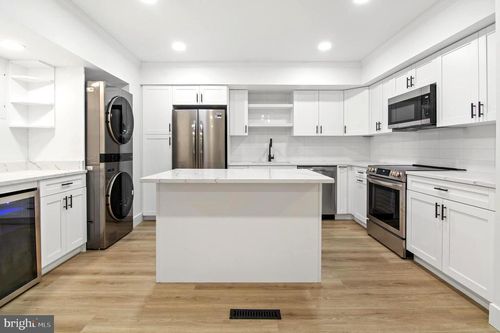 25-4-25 Stonehenge Cir, BALTIMORE, MD, 21208-3244 | Card Image