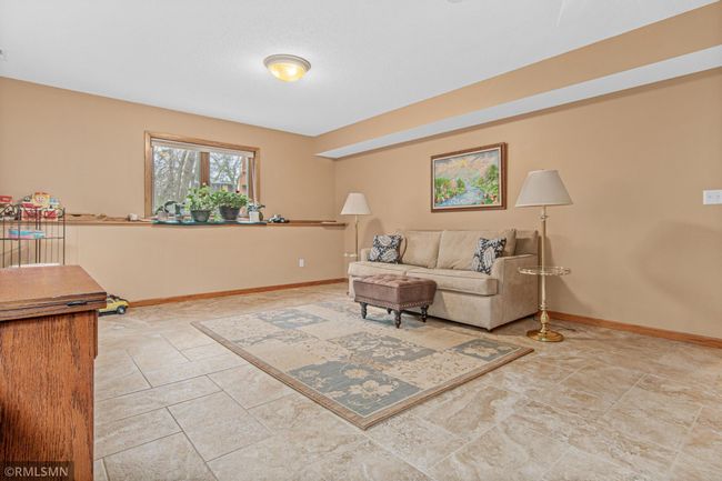LL Bedroom | Image 21