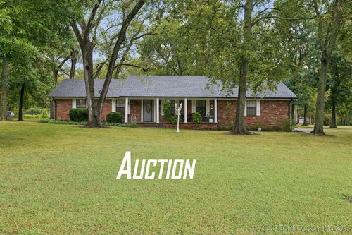 1404 N Hopi St, Chouteau, OK, 74337-3634 | Card Image