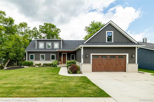1210 W Oakley Park Rd, Commerce Township, MI, 48390-1253 | Card Image