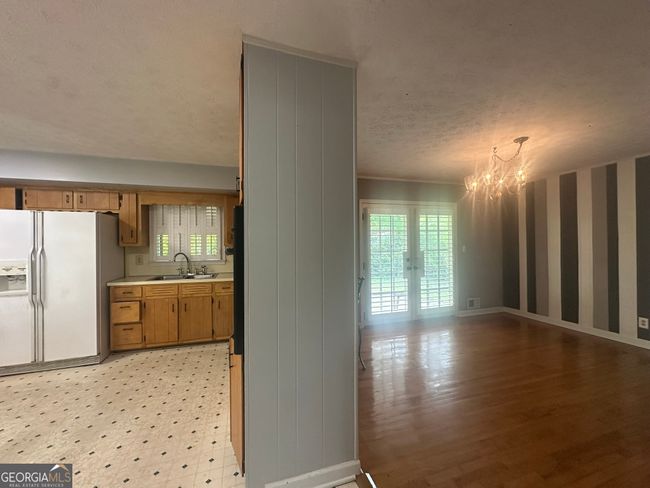 3053 Menlo Park Dr, House other with 3 bedrooms, 2 bathrooms and null parking in Rex GA | Image 5