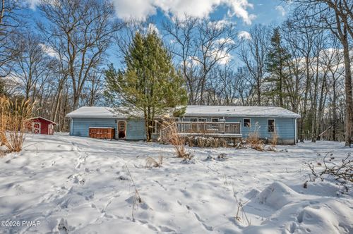 401 Schoolhouse Rd, East Stroudsburg, PA, 18302-9421 | Card Image