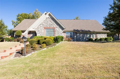 3633 E 70th Pl, Tulsa, OK, 74136-2648 | Card Image