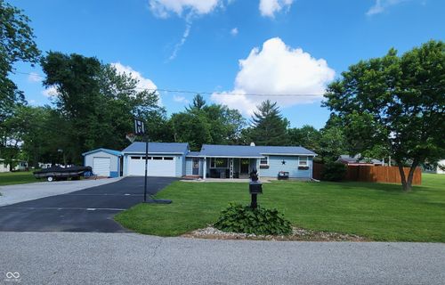1003 Gray St, Veedersburg, IN, 47987-1032 | Card Image